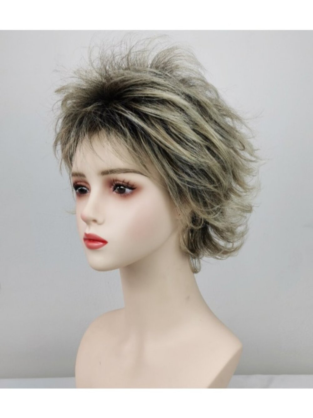 Short Layered Wavy Hairstyle Dark Rooted Blonde Synthetic Hair Wigs Women Soft